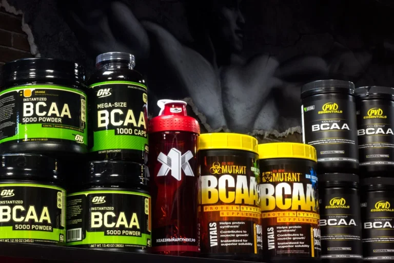 مکمل bcaa چیست ؟ بررسی خواص بی سی ای ای 4 قرص bcaa برای چیست